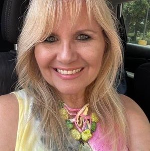 Meet your Posher, Missy